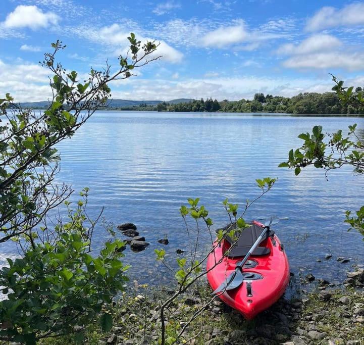 Private Apartment One On Lough Corrib, Oughterard 戈尔韦 外观 照片